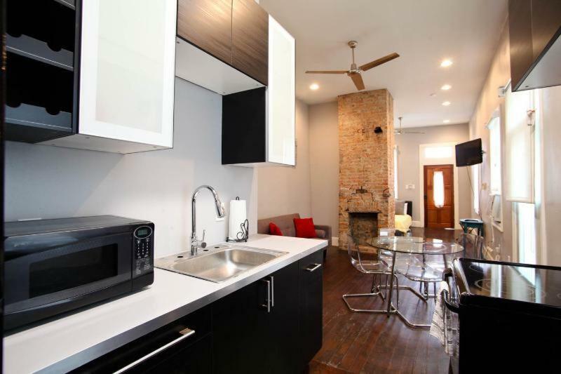 Modern Condo Blocks From Quarters Nueva Orleans Exterior foto